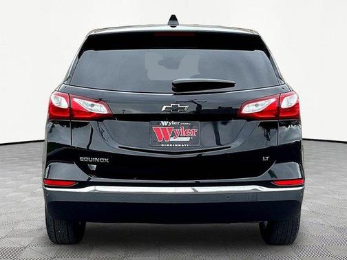 Mosaic Black Metallic 2019 Chevrolet Equinox 2LT
