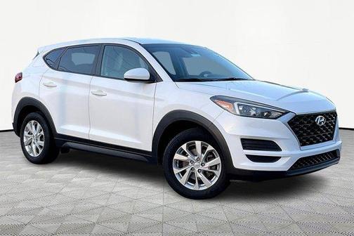 Dazzling White 2019 Hyundai TUCSON SE