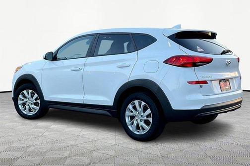 Dazzling White 2019 Hyundai TUCSON SE