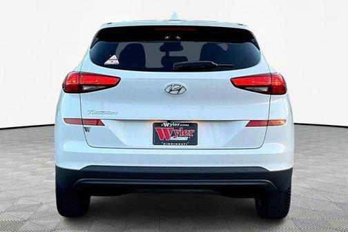 Dazzling White 2019 Hyundai TUCSON SE