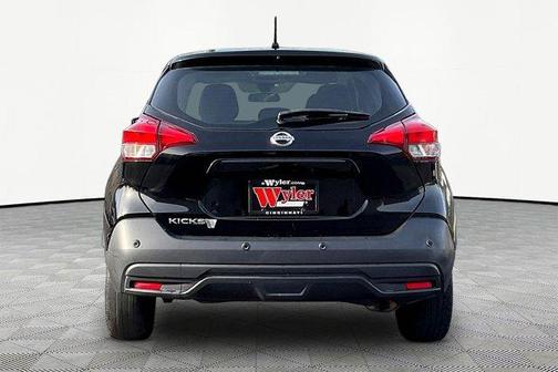 2020 Nissan Kicks S
