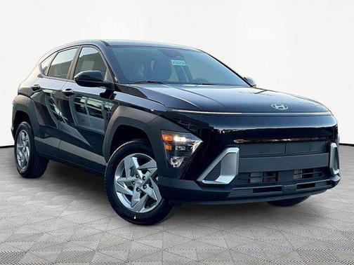 Abyss Black Pearl 2027 Hyundai KONA SE