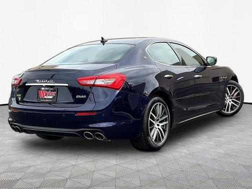 Blu 2019 Maserati Ghibli S Q4