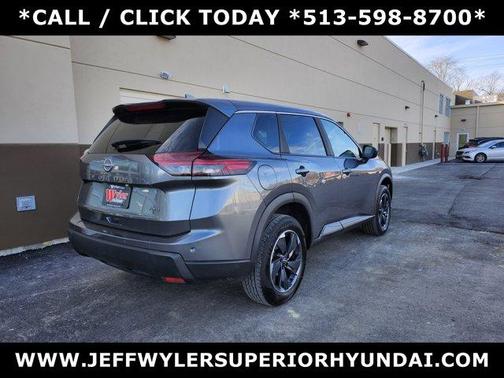 2025 Nissan Rogue SV