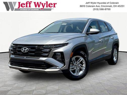 Shimmering Silver 2025 Hyundai TUCSON SE