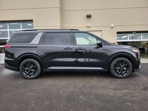 2025 Kia Carnival SX