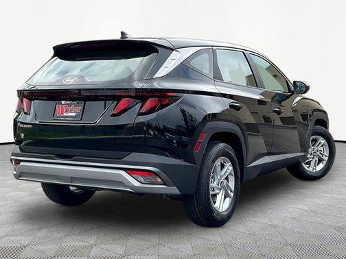 Phantom Black 2026 Hyundai TUCSON SE