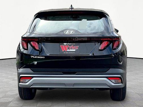 Phantom Black 2026 Hyundai TUCSON SE