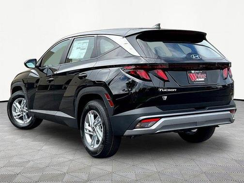 Phantom Black 2026 Hyundai TUCSON SE
