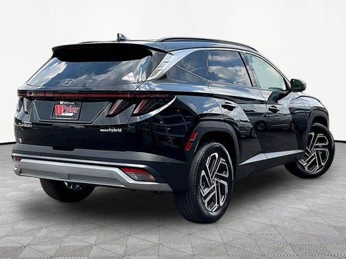 Ash Black 2026 Hyundai TUCSON Hybrid Limited