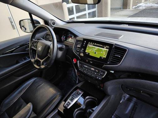 2019 Honda Pilot Touring 8-Passenger