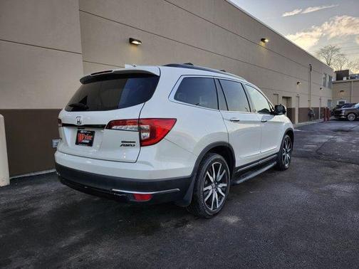 2019 Honda Pilot Touring 8-Passenger