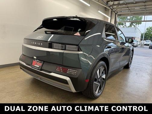 2025 Hyundai IONIQ 5 SE