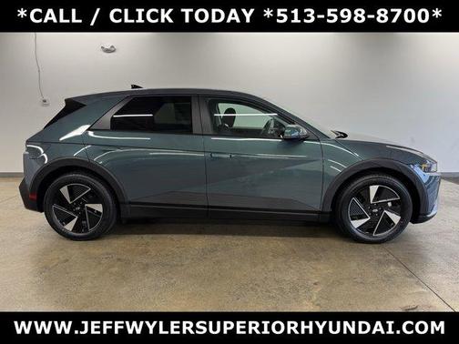 2025 Hyundai IONIQ 5 SE
