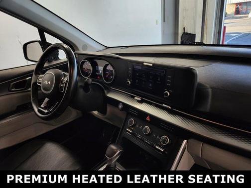 2022 Kia Carnival LXS