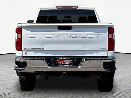 Summit White 2021 Chevrolet Silverado 2500 LT