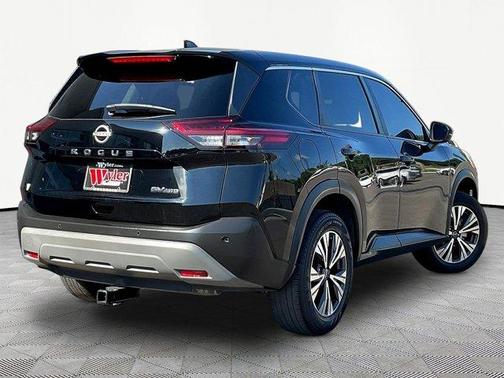 Super Black 2022 Nissan Rogue SV