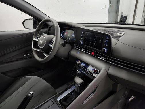 2026 Hyundai ELANTRA SEL