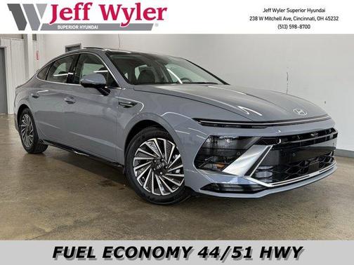 2025 Hyundai SONATA Hybrid Limited