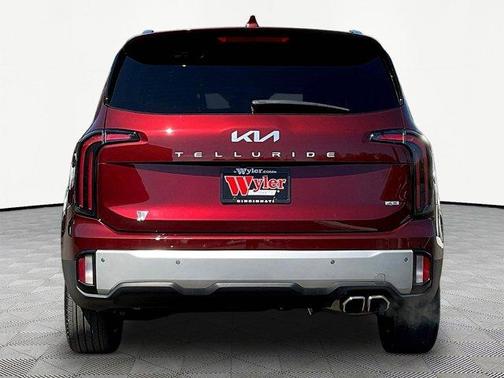 Red 2023 Kia Telluride EX