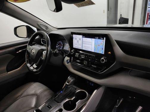 2022 Toyota Highlander Limited