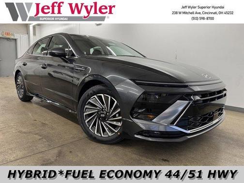 2025 Hyundai SONATA Hybrid SEL