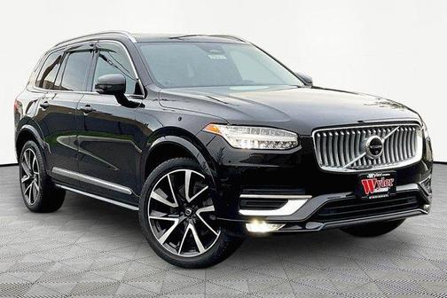 Onyx Black Metallic 2023 Volvo XC90 B6 Plus 7-Seater