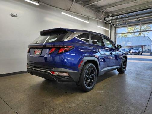 2022 Hyundai TUCSON SE