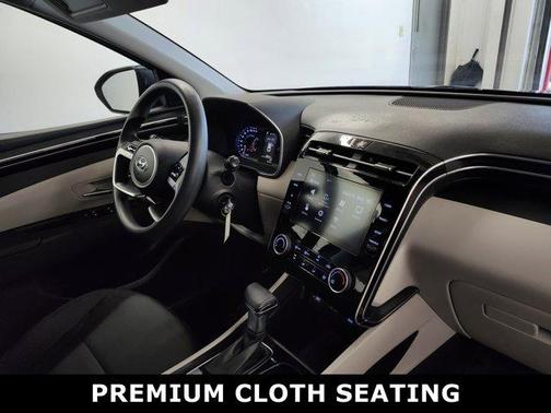 2022 Hyundai TUCSON SE