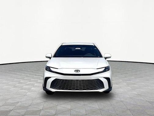 Ice 2025 Toyota Camry LE