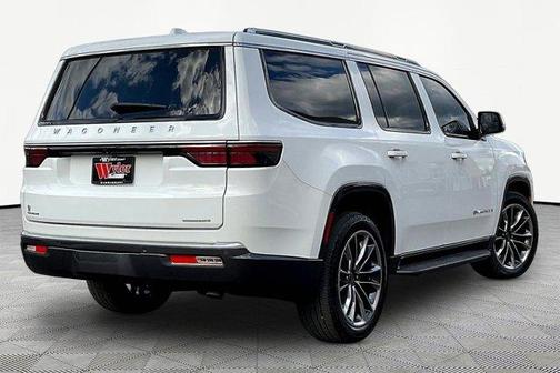 Bright White Clearcoat 2022 Jeep Wagoneer Series II