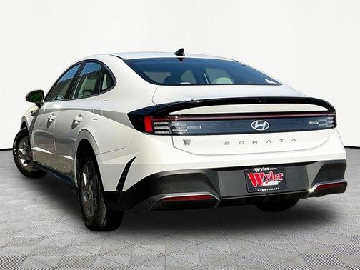 White 2025 Hyundai SONATA SE