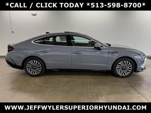 2025 Hyundai SONATA Hybrid Limited