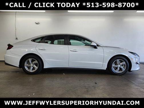 2022 Hyundai SONATA SE