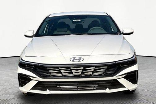 White 2026 Hyundai ELANTRA SE