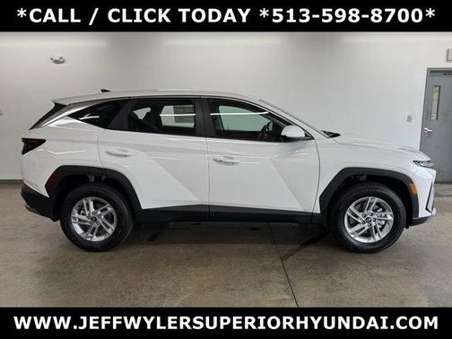 2025 Hyundai TUCSON SE