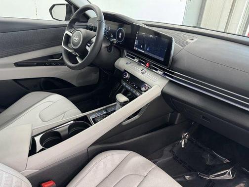 2025 Hyundai ELANTRA HEV Limited