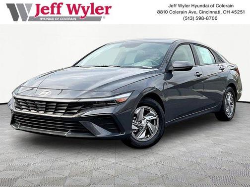 Gray 2025 Hyundai ELANTRA SE