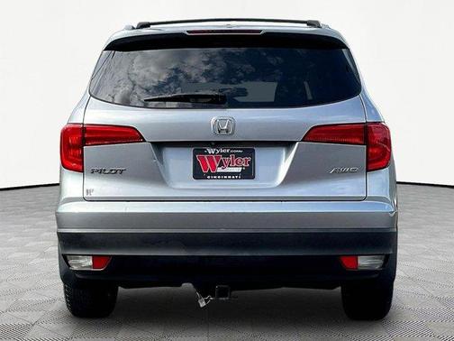 Lunar Silver Metallic 2018 Honda Pilot EX-L