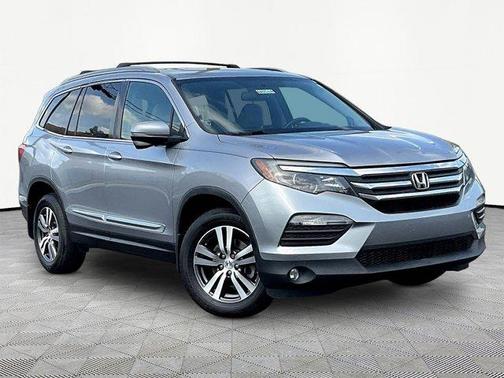 Lunar Silver Metallic 2018 Honda Pilot EX-L