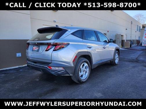 2023 Hyundai TUCSON SE