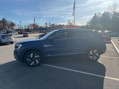 2025 Volkswagen Atlas Cross Sport 2.0T SEL