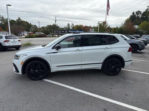 2022 Volkswagen Tiguan 2.0T SE R-Line Black