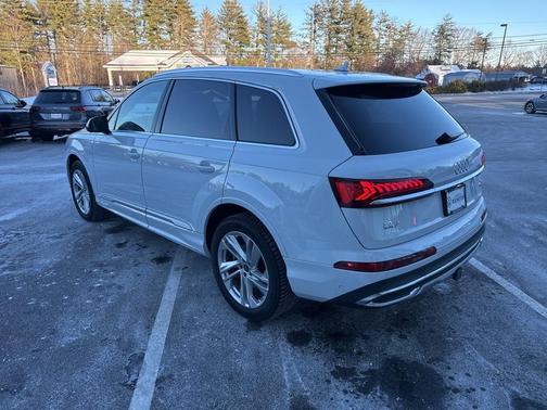 2023 Audi Q7 55 Premium Plus