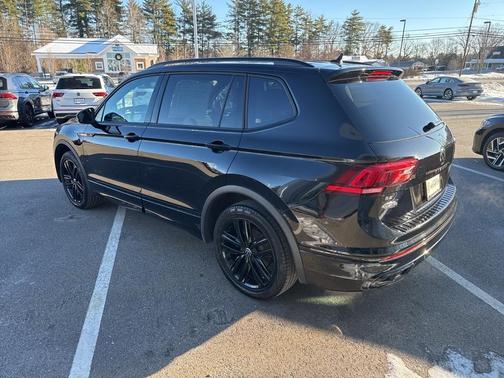 2022 Volkswagen Tiguan 2.0T SE R-Line Black