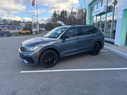 2022 Volkswagen Tiguan 2.0T SE R-Line Black