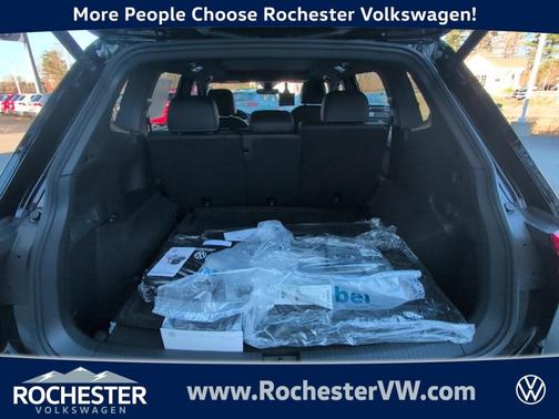 2024 Volkswagen Tiguan 2.0T SE R-Line Black