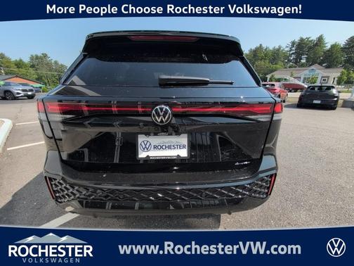 2025 Volkswagen Tiguan 2.0T SE R-Line Black