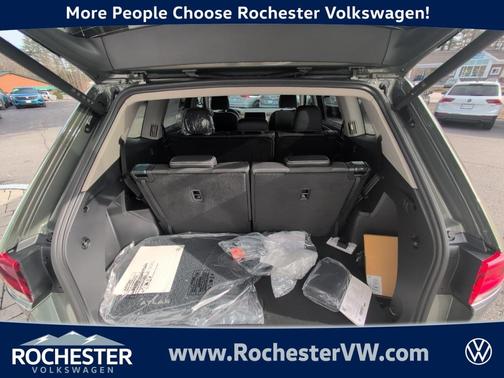 2025 Volkswagen Atlas 2.0T SE