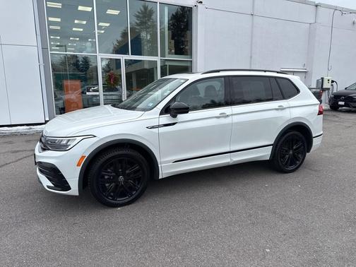 2022 Volkswagen Tiguan 2.0T SE R-Line Black